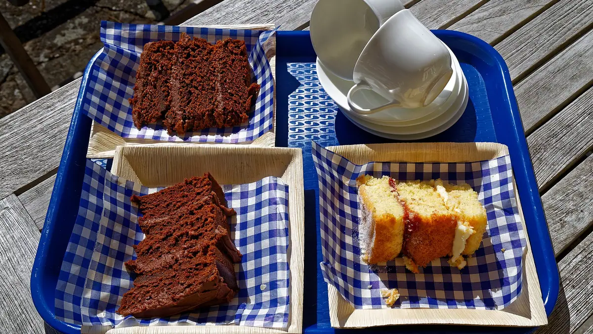 Blossom Cakes and Confectionery – cake shop in Harpurhey, Failsworth
